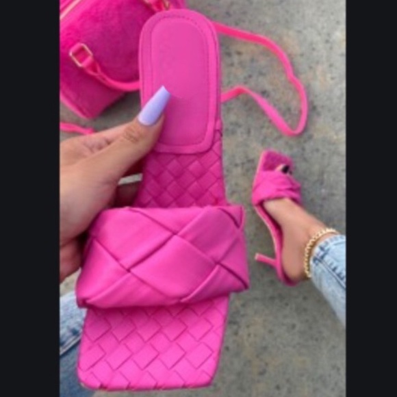 !! EXCLUSIVE !! Square Toe Braided Mule in Pink - Picture 7 of 7